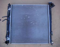 Радиатор охлаждения для HYUNDAI IX35/TUCSON 2010-2015  запчасти бу