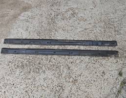 Накладка на порог для FORD C-MAX 2007-2011  запчасти бу