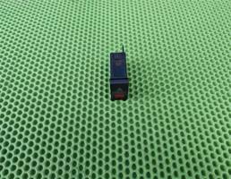 Кнопка аварийной сигнализации для AUDI A8 (D2) 1994-2003  запчасти бу