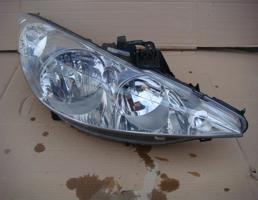 Фара правая для PEUGEOT 207 2006-2013  запчасти бу