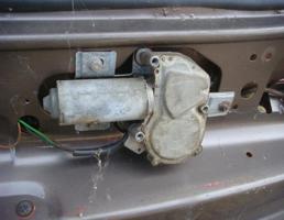 Мотор стеклоочистителя задний для FORD SIERRA 1983-1987  запчасти бу