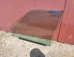 Стекло двери передней левой для JEEP GRAND CHEROKEE (ZJ) 1993-1998  запчасти бу