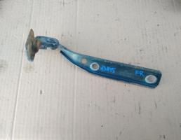 Петля капота правая для AUDI 100 (45) 1991-1994  запчасти бу