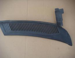 Накладка стеклоочистителя (жабо) для RENAULT MEGAN 1999-2002  запчасти бу