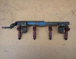 Рампа топливная для MAZDA 3 (BK) 2003-2009  запчасти бу