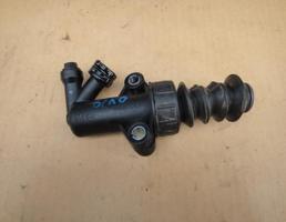 Цилиндр сцепления рабочий для MAZDA 3 (BK) 2003-2009  запчасти бу