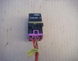 Реле для AUDI A8 (D2) 1994-2003  запчасти бу