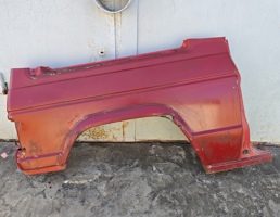 Крыло заднее правое для MITSUBISHI PAJERO 1982-1990  запчасти бу