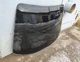 Стекло заднее для AUDI 100 (45) 1991-1994  запчасти бу