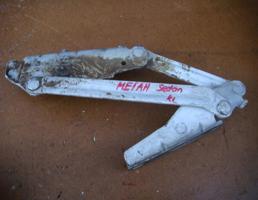 Петля двери (крышки) багажника левая для RENAULT MEGAN 1996-1999  запчасти бу