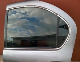 Стекло двери задней левой для NISSAN MAXIMA (A33) 1999-2006  запчасти бу