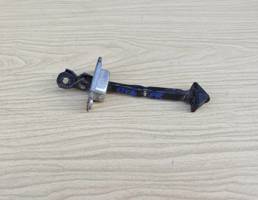 Ограничитель открывания двери для MAZDA 3 (BK) 2003-2009  запчасти бу