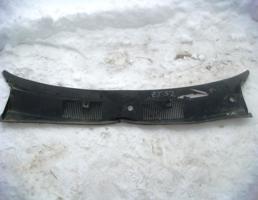 Накладка стеклоочистителя (жабо) для JEEP GRAND CHEROKEE (ZJ) 1993-1998  запчасти бу