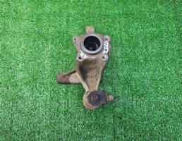 Кулак (цапфа) задний правый для TOYOTA CARINA E 1992-1997  запчасти бу