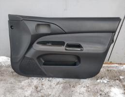 Обшивка двери передней правой для MITSUBISHI LANCER (CS) 2003-2008  запчасти бу