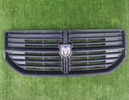 Решетка радиатора для DODGE CALIBER 2006-2011  запчасти бу