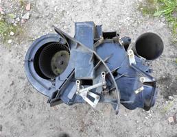 Корпус отопителя для AUDI 100 (44) 1983-1991  запчасти бу