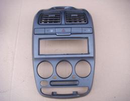 Консоль торпедо (ценральная) для HYUNDAI ACCENT II (LC) 2000-  запчасти бу