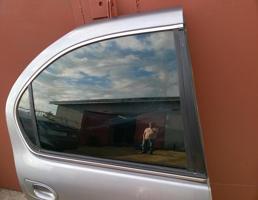 Стекло двери задней правой для NISSAN MAXIMA (A33) 1999-2006  запчасти бу