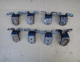 Петля двери задней правой (верхняя) для MAZDA 3 (BK) 2003-2009  запчасти бу