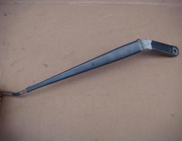 Поводок стеклоочистителя передний левый для NISSAN MAXIMA (A33) 1999-2006  запчасти бу