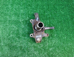 Кулак передний правый для MITSUBISHI PAJERO 1982-1990  запчасти бу